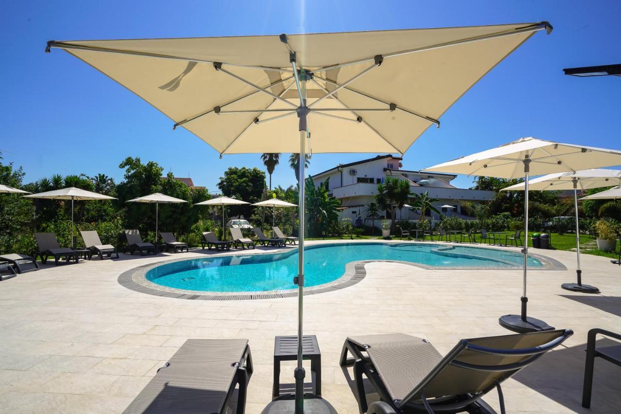 קאפו ואטיצ'אנו Europa Rooms And Restaurant מראה חיצוני תמונה
