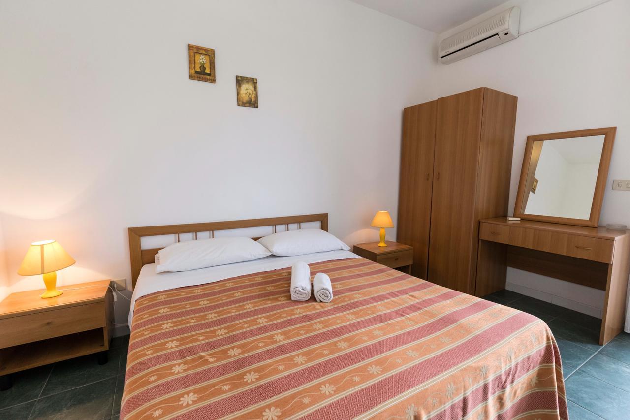 קאפו ואטיצ'אנו Europa Rooms And Restaurant מראה חיצוני תמונה