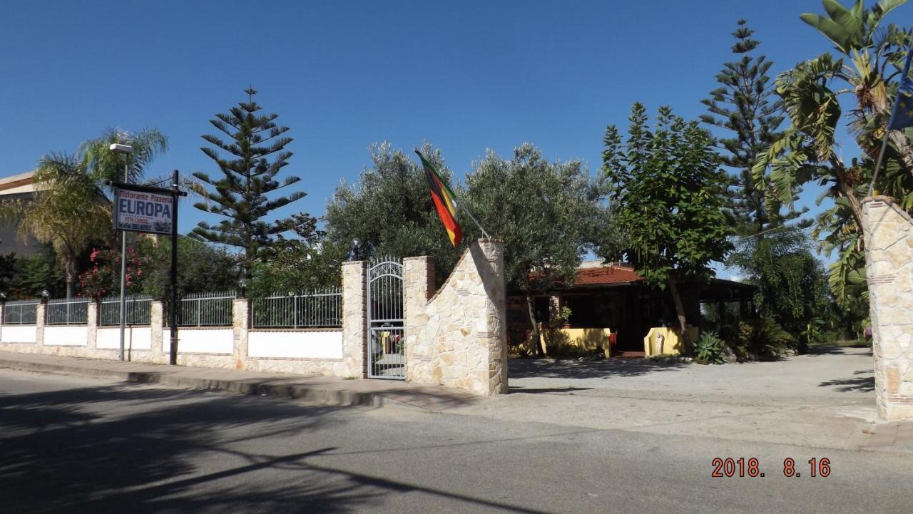 קאפו ואטיצ'אנו Europa Rooms And Restaurant מראה חיצוני תמונה